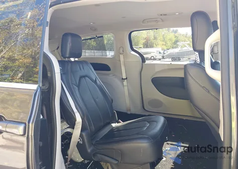 2020 Chrysler Pacifica Touring L from USA, damaged, VIN 2C4RC1BG1LR140258